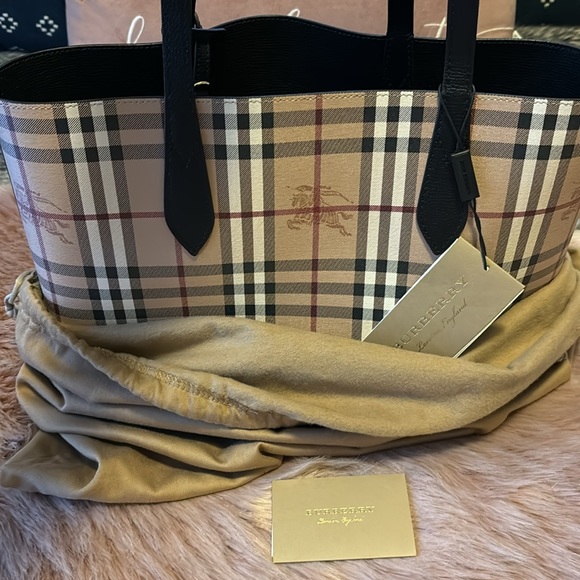 Burberry check leather reverse tote bag - Picture 6 of 7